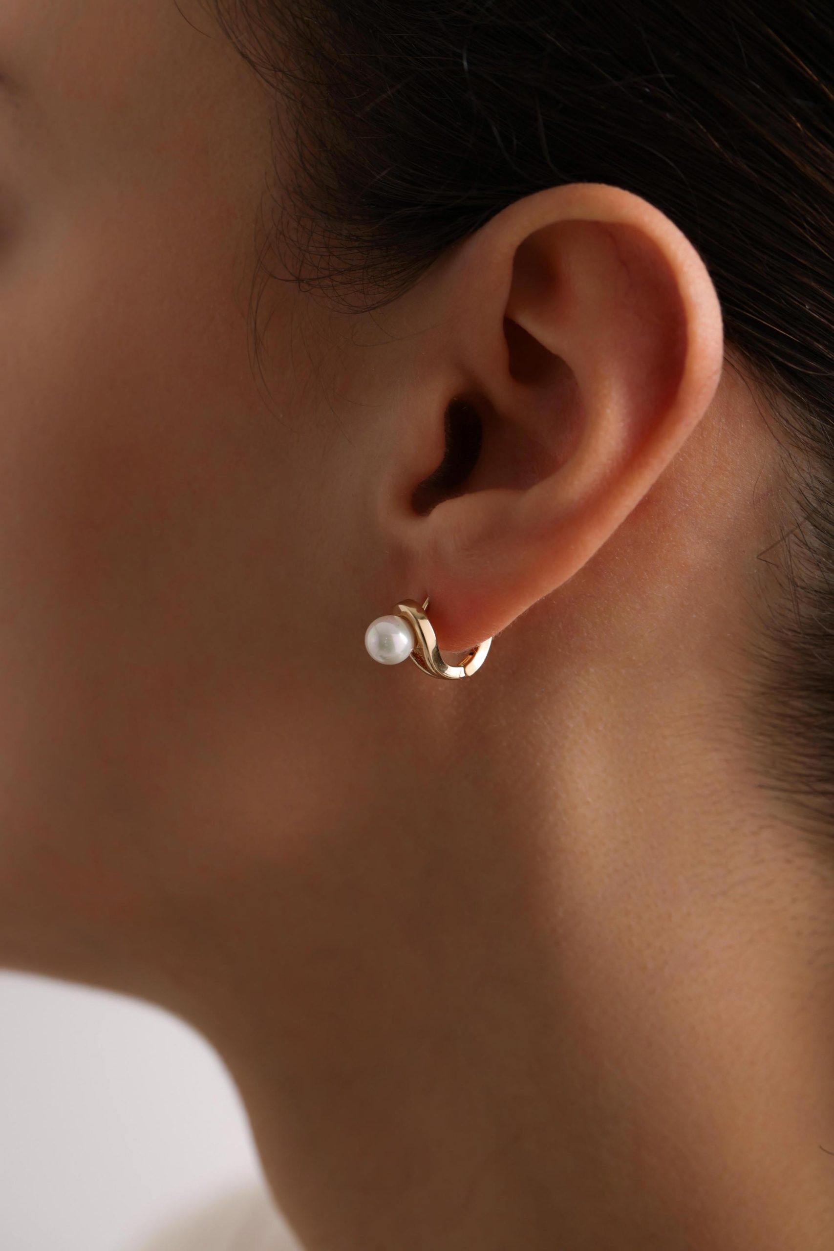 Elegant everyday single pearl earrings