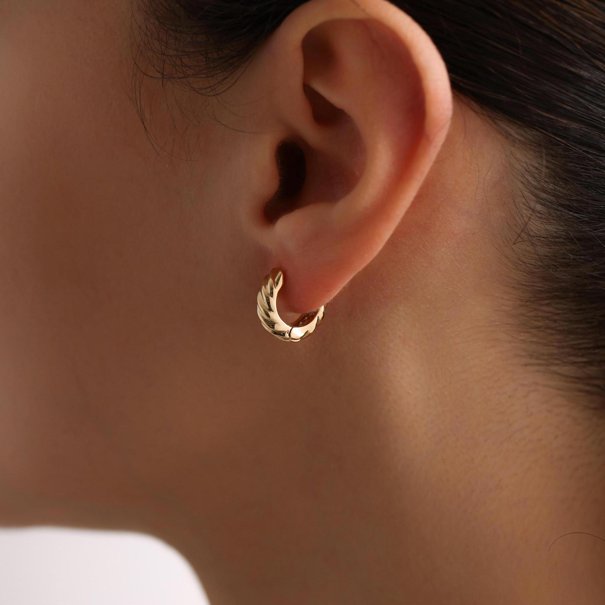 Simple brass twisted earrings