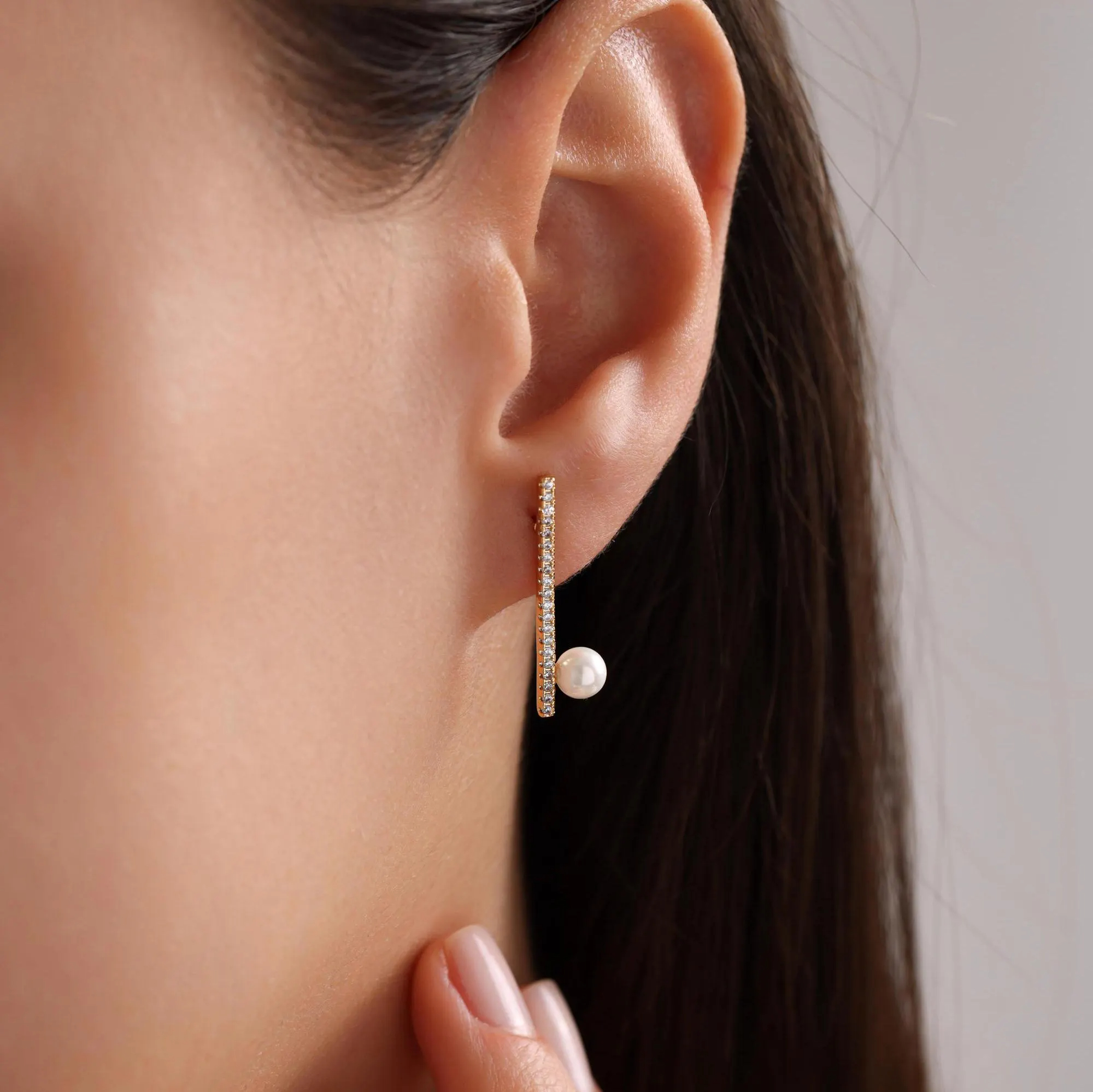 Simple pearl bar earrings