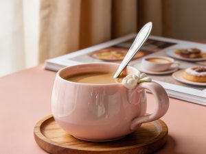 Pink Blossom Petal-Shaped Ceramic Coffee Cup & Saucer Set – Sculpted Flower Accent Design